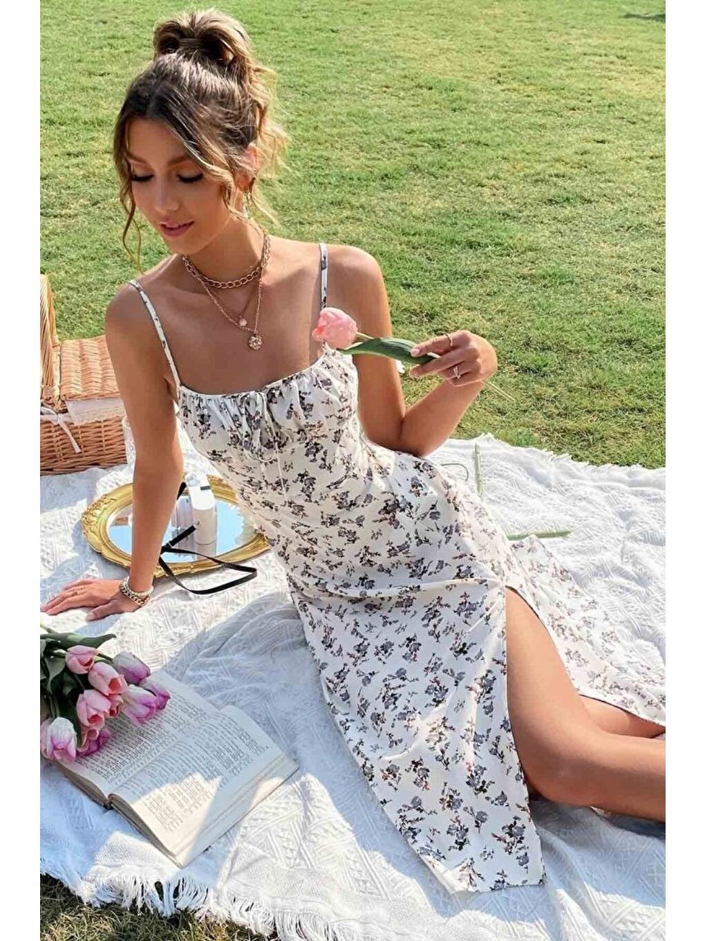 Bej Kadın Ip Askılı Yakadan Bağcıklı Desenli Süprem Elbise-1