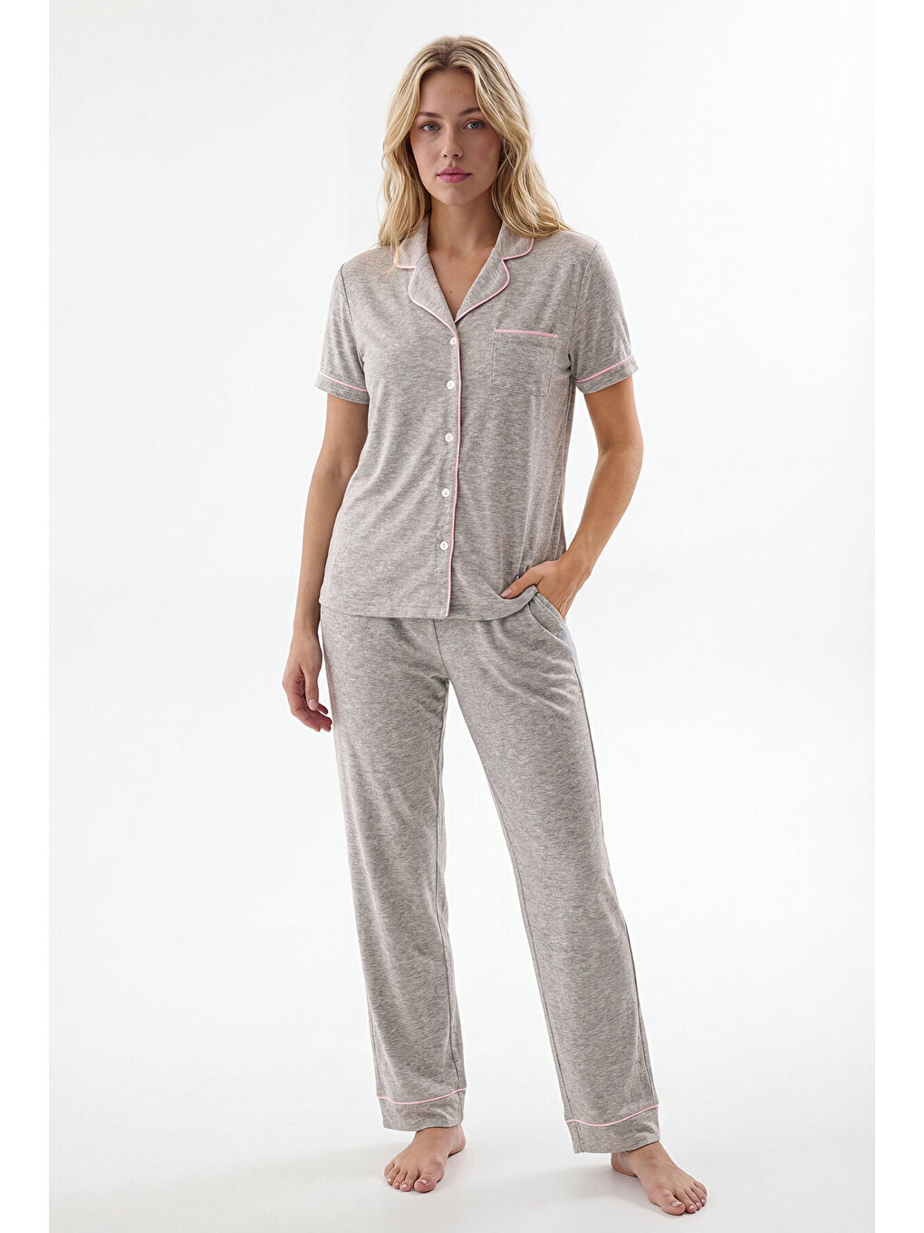 Gri Çizgi Detaylı Önden Düğmeli Pijama Takımı