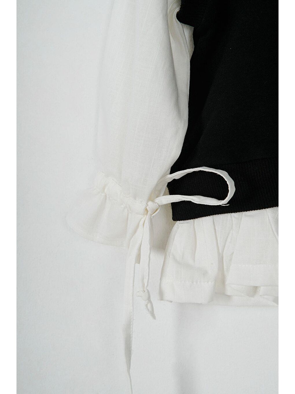 Bisiklet Yaka Nakışlı Keten Uzun Kol Siyah Renk Kız Çocuk Sweatshirt-3