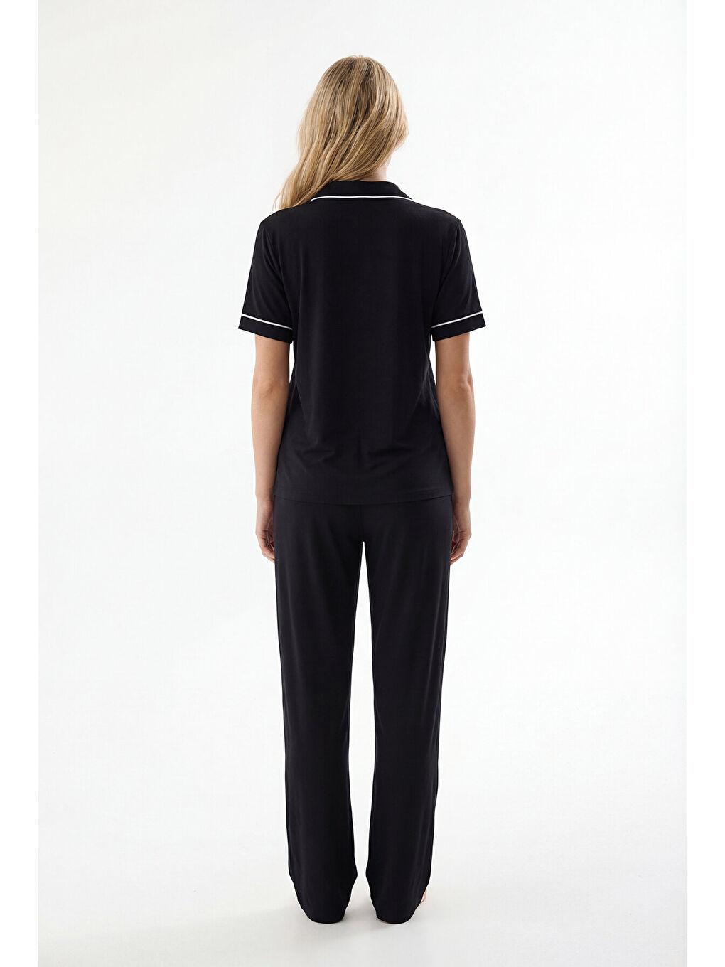 Siyah Çizgi Detaylı Önden Düğmeli Pijama Takımı-2