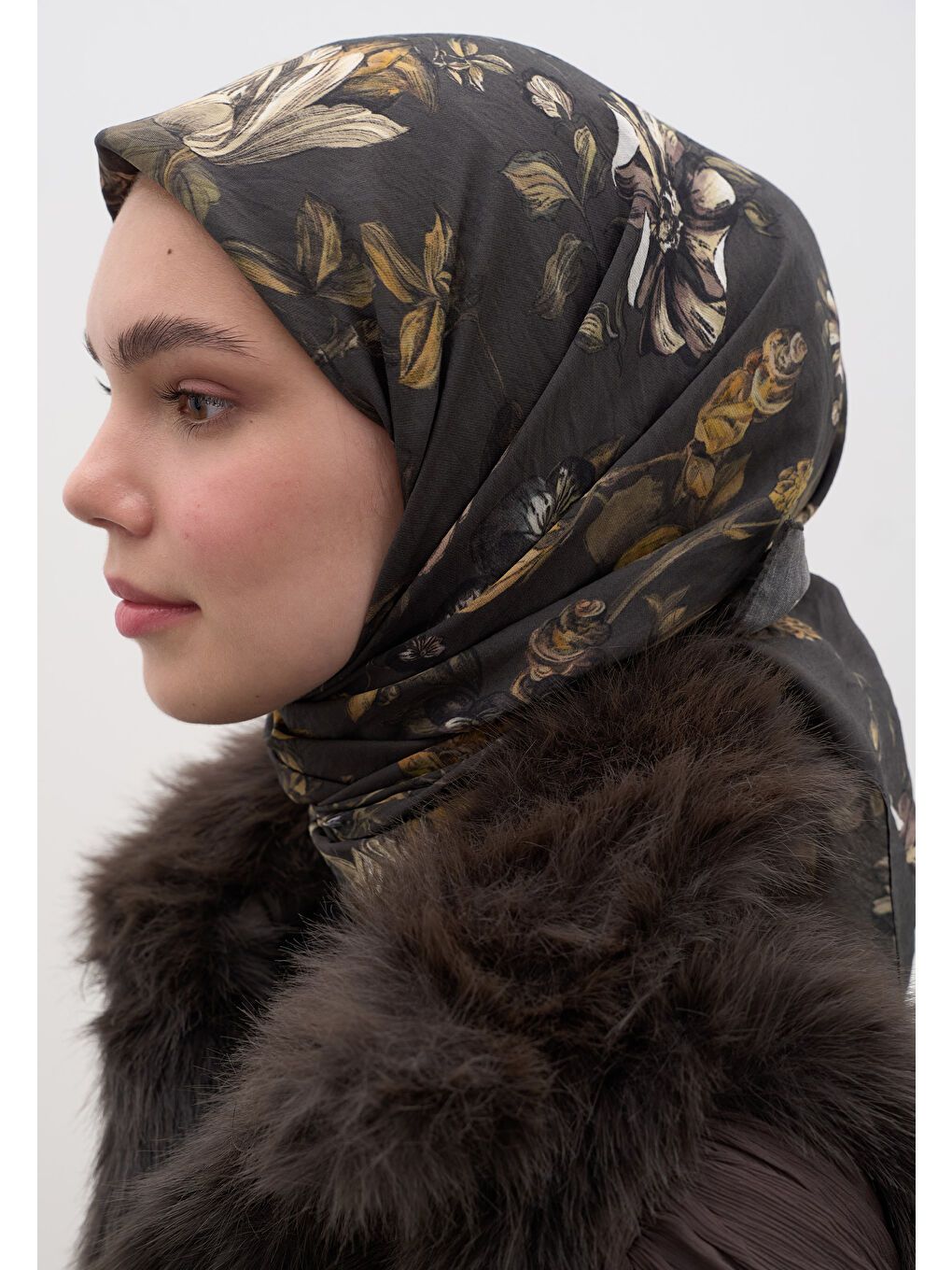 Gısele Desen Pamuklu Viskon Eşarp Antrasit-3