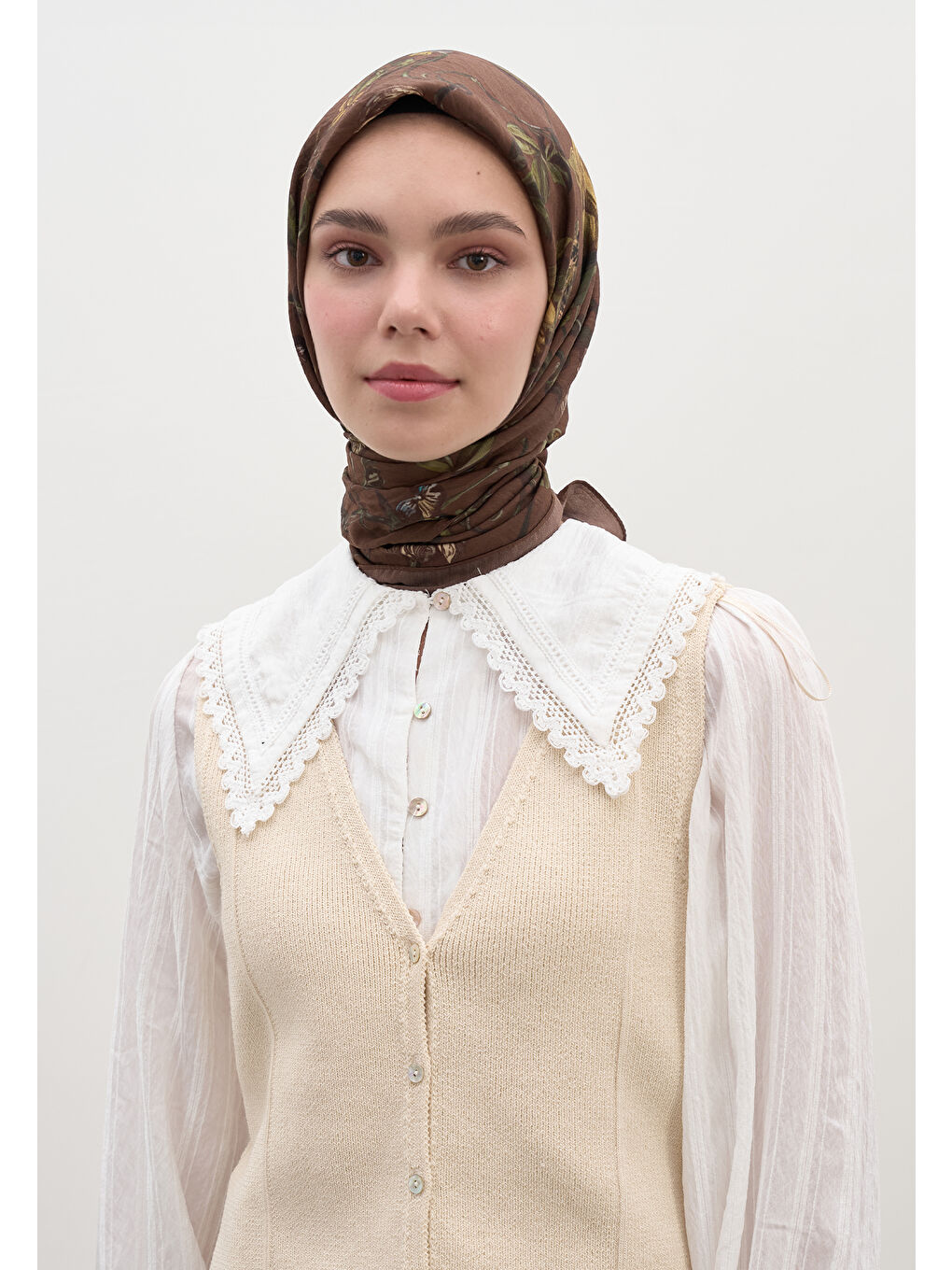 Kahverengi Gısele Desen Pamuklu Viskon Eşarp Kahve-1