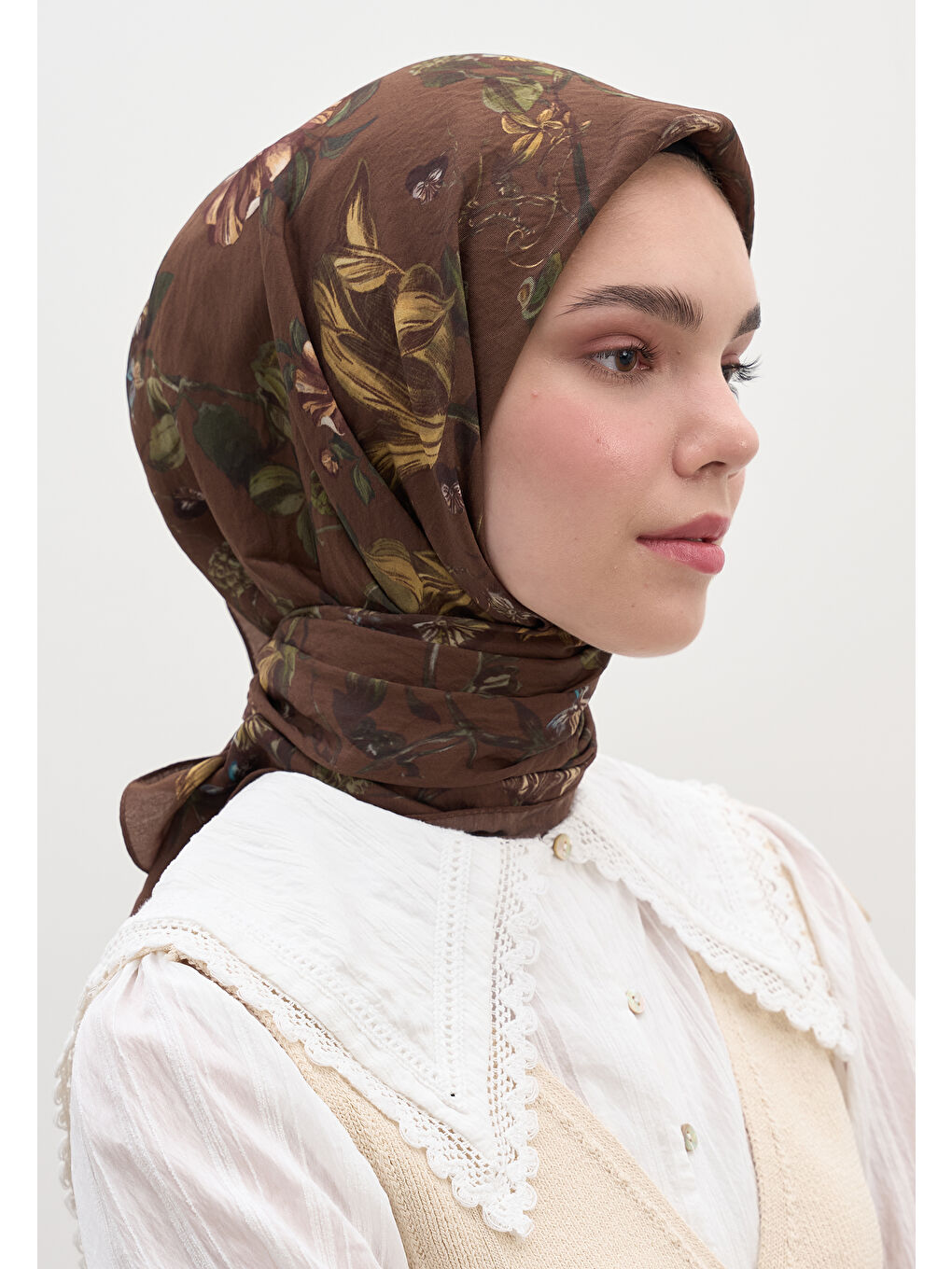 Kahverengi Gısele Desen Pamuklu Viskon Eşarp Kahve-2