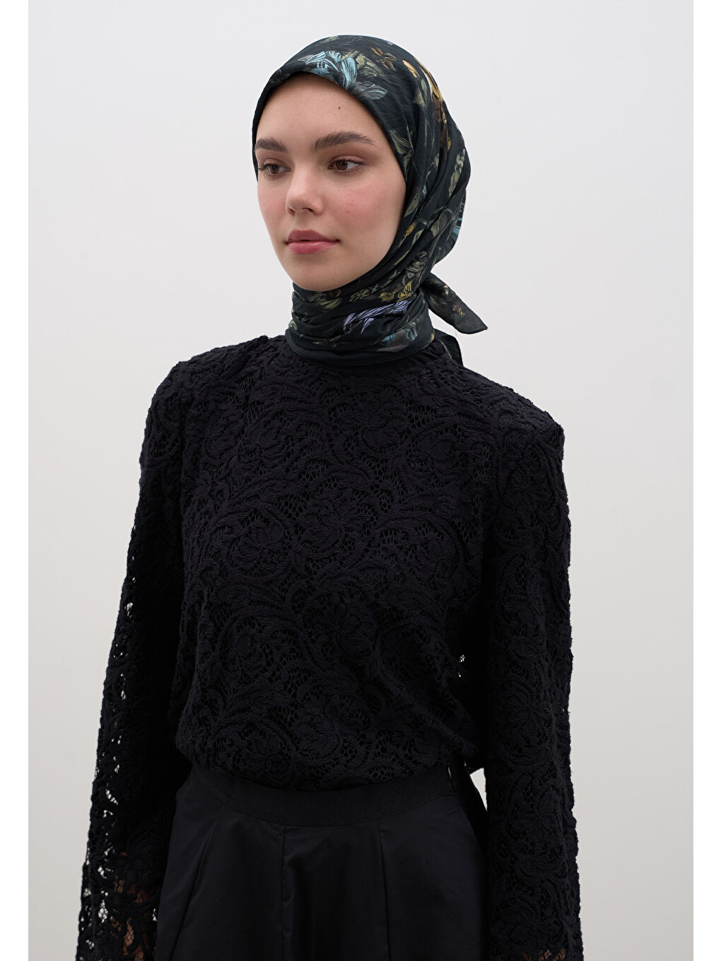 Gısele Desen Pamuklu Viskon Eşarp Koyu Yeşil-1