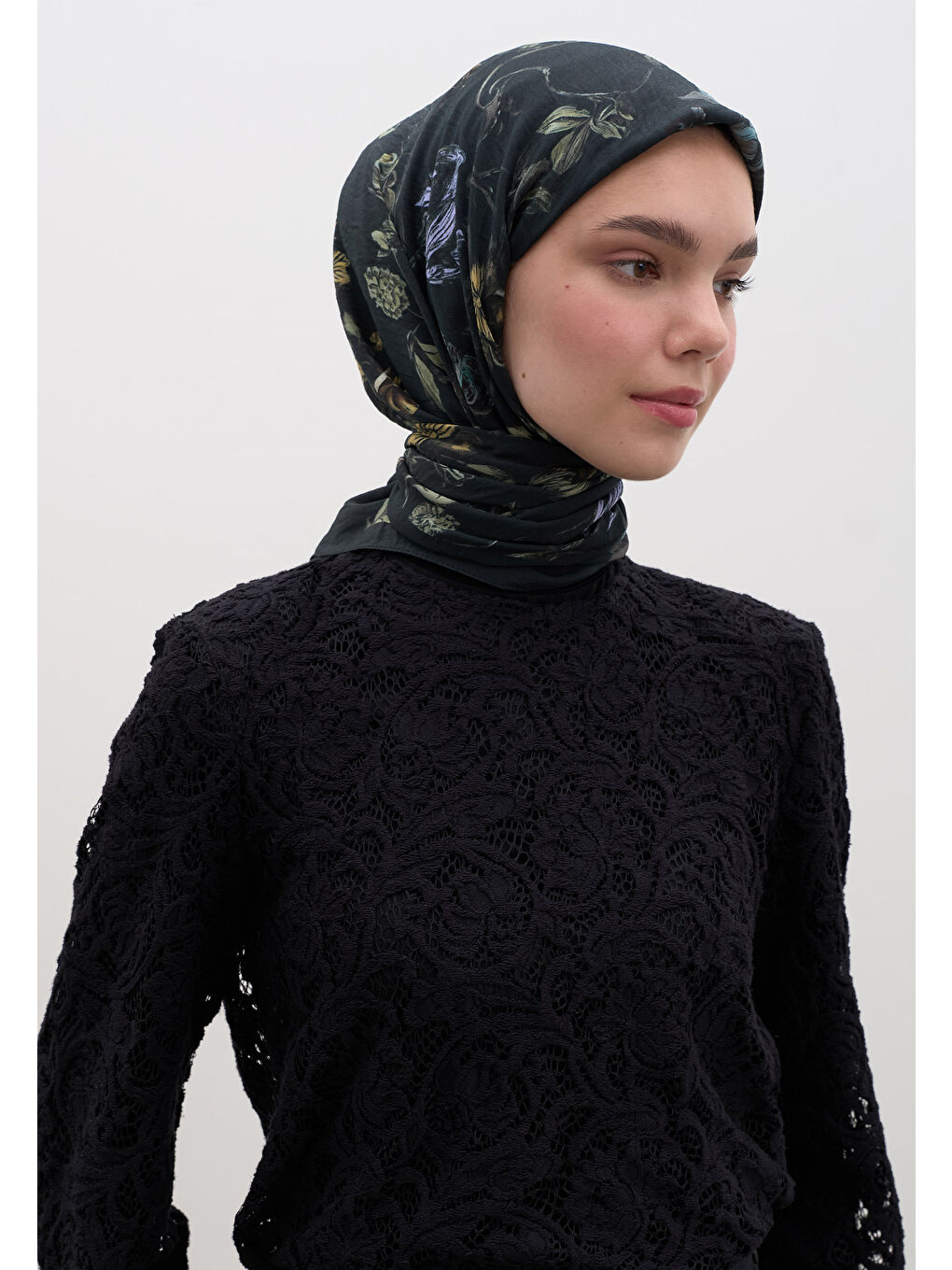 Gısele Desen Pamuklu Viskon Eşarp Koyu Yeşil-2