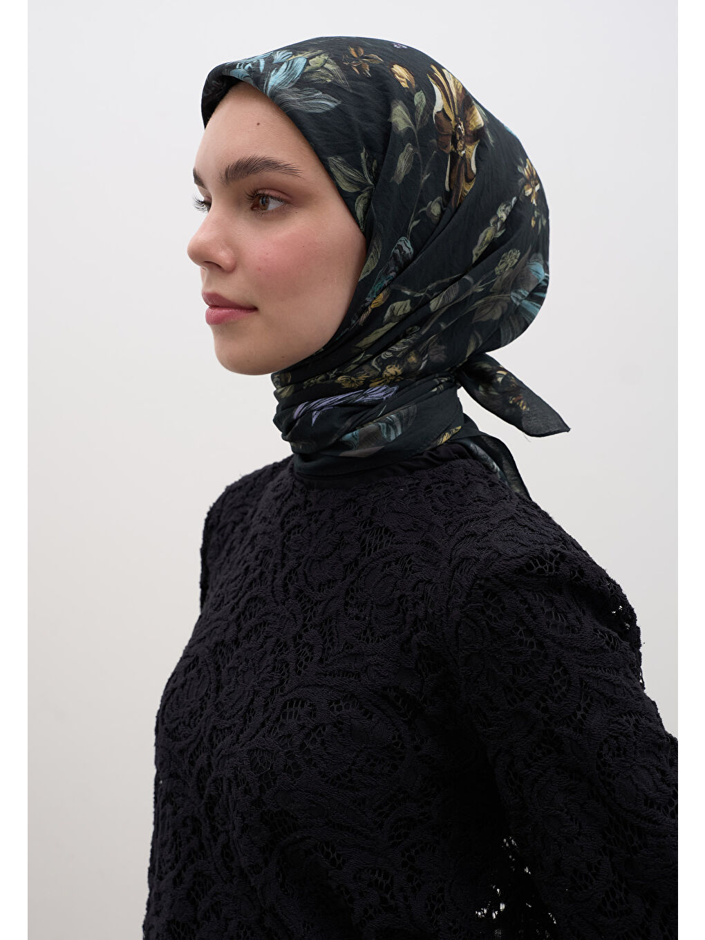 Gısele Desen Pamuklu Viskon Eşarp Koyu Yeşil-3