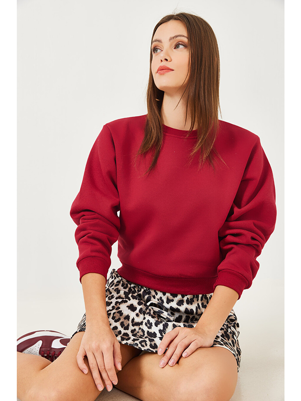 Bordo Kadın Bisiklet Yaka Şardonlu Basic Crop Sweatshirt-3