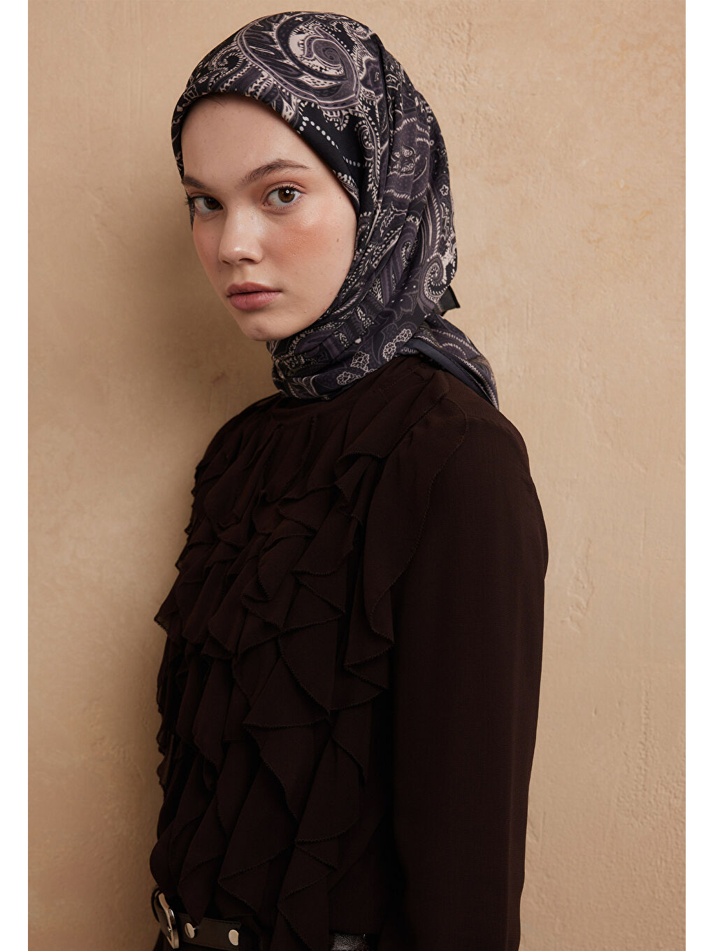 Dark Vıntage Desen Pamuk İpek Eşarp Siyah-1