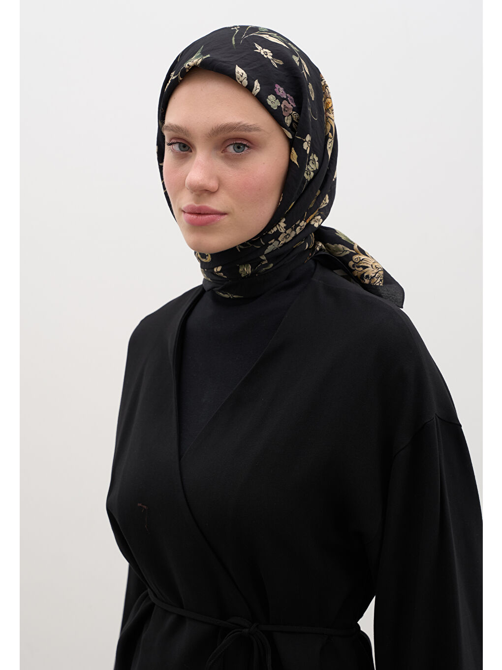 Jenephıe Desen Pamuklu Viskon Eşarp Siyah-1