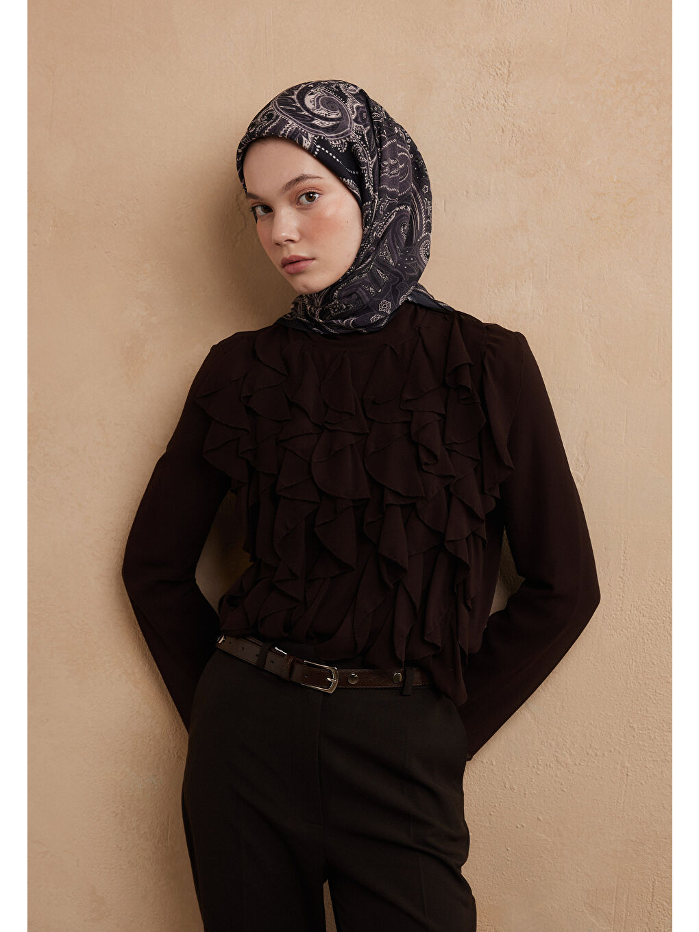 Dark Vıntage Desen Pamuk İpek Eşarp Siyah-2