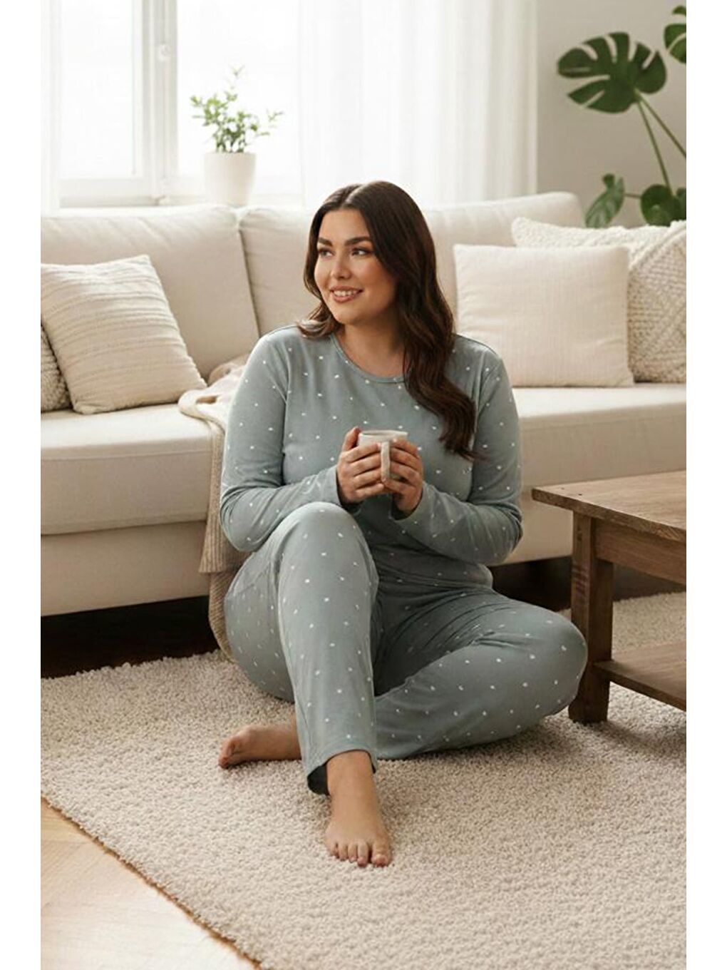 Gri Yıldız Desenli Büyük Beden Pijama Takımı-1