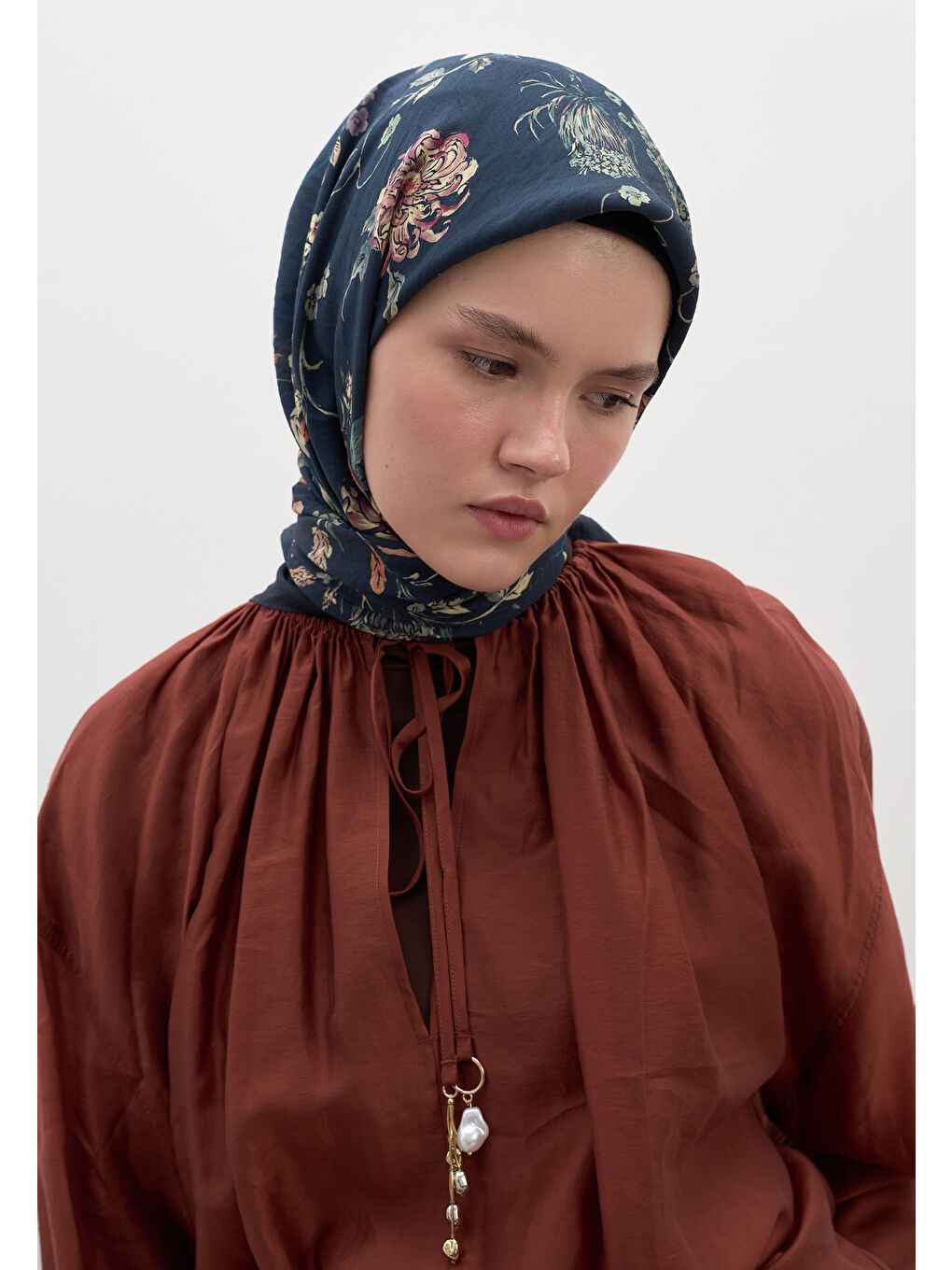 Jenephıe Desen Pamuklu Viskon Eşarp Lacivert-3