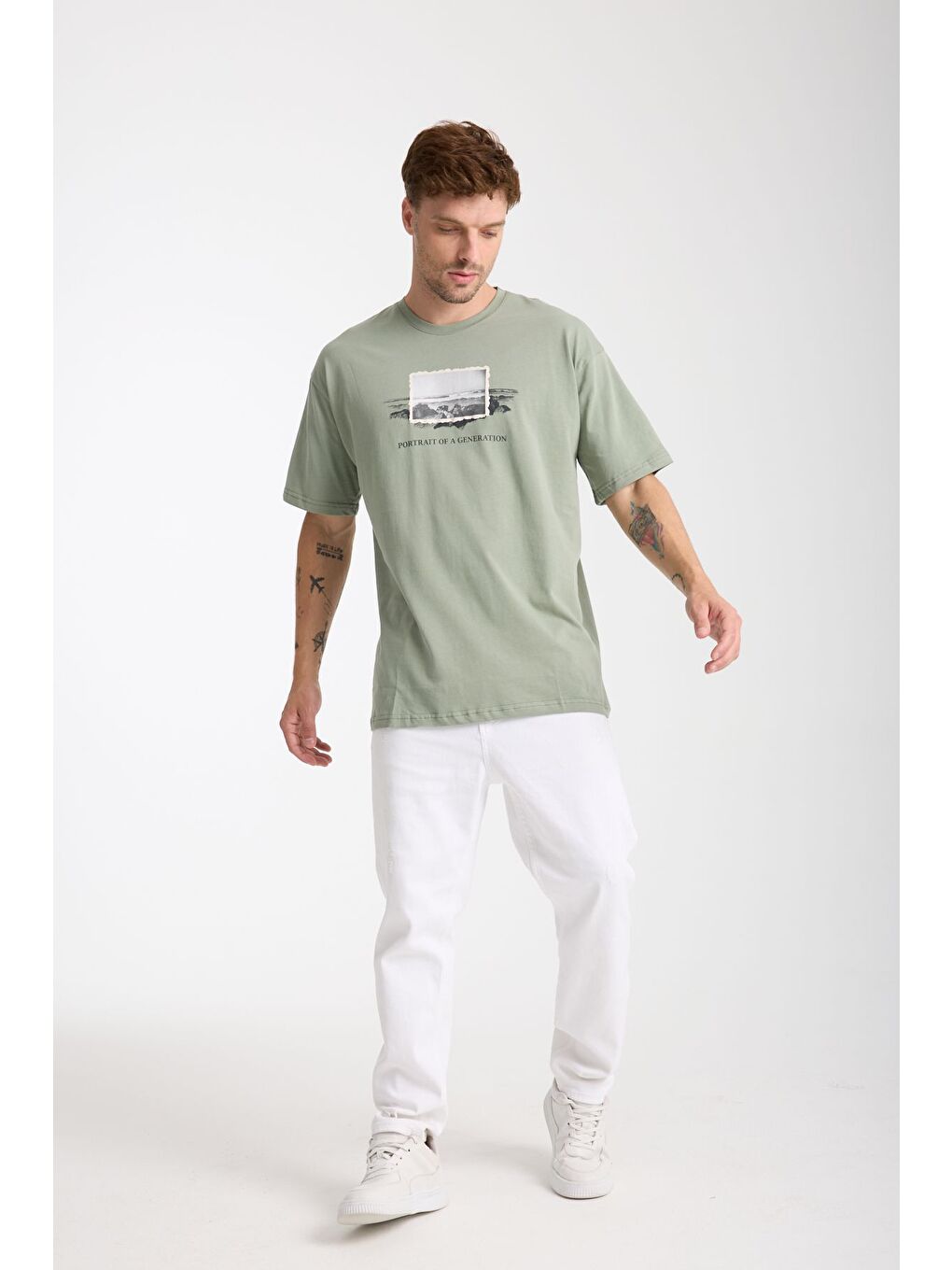 Turkuaz Erkek Su Yeşili Portra Ön Ve Arka Baskılı Oversize Bisiklet Yaka Tişört-6