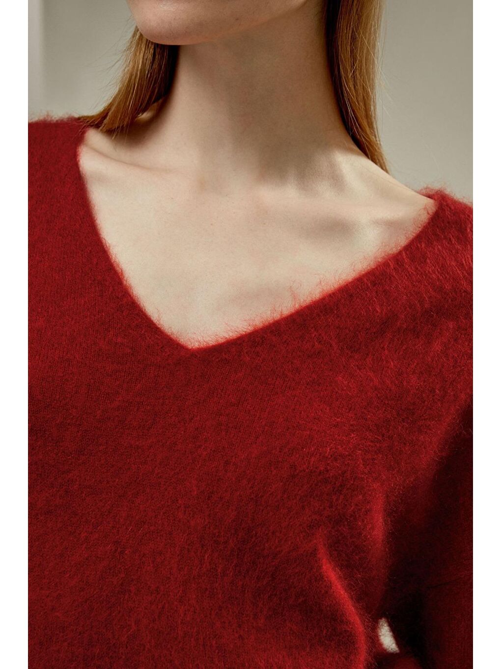 Kırmızı V Yaka Yumuşak Dokulu Kadın Kazak Mg2499-1