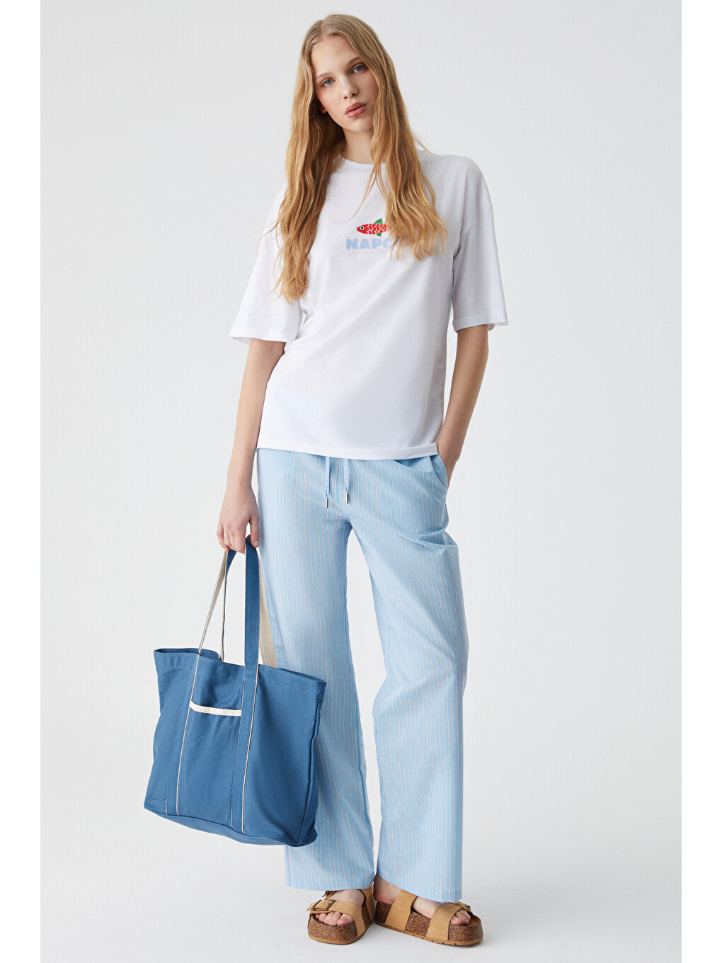 Caıtlyn Kadın Oversize Bisiklet Yaka Beyaz T-shirt-1