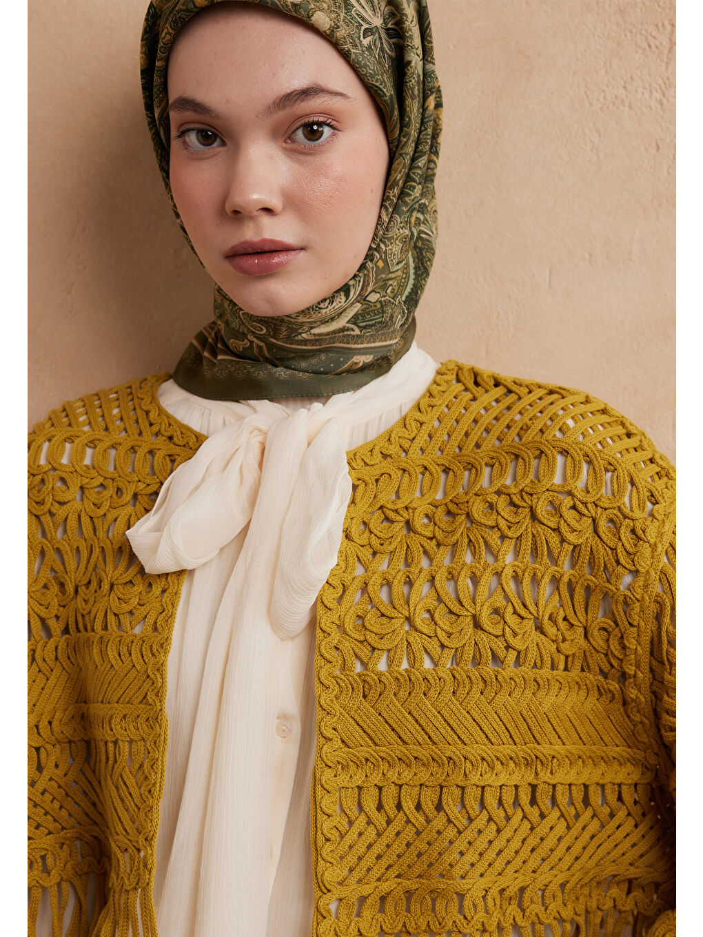 Amora Desen Pamuk İpek Eşarp Haki-2