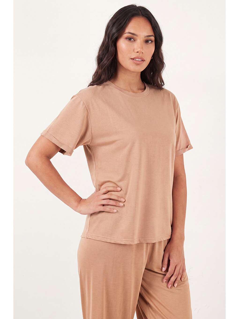 Bej Yumuşak Dokulu Bisiklet Yaka Lastikli Bel Kısa Kollu Kadın Pijama Takımı 65720102-3