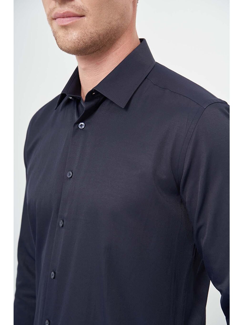 Koyu Lacivert Uzun Kol Düz Bez Ayağı Sert Yaka Cepsiz Pamuklu Classic Slim Fit Gömlek 1004245267-3