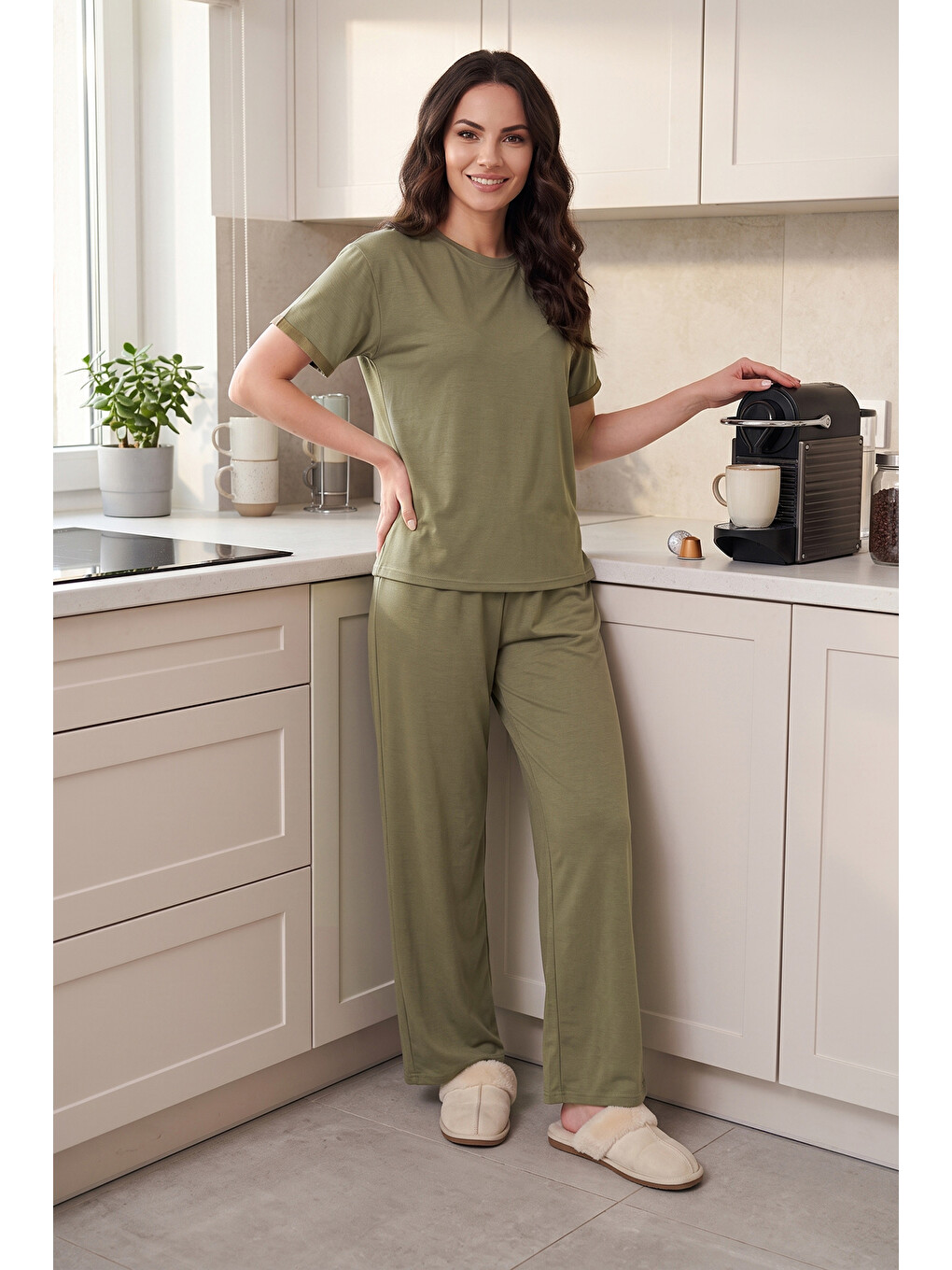 Haki Yumuşak Dokulu Bisiklet Yaka Lastikli Bel Kısa Kollu Kadın Pijama Takımı 65720102