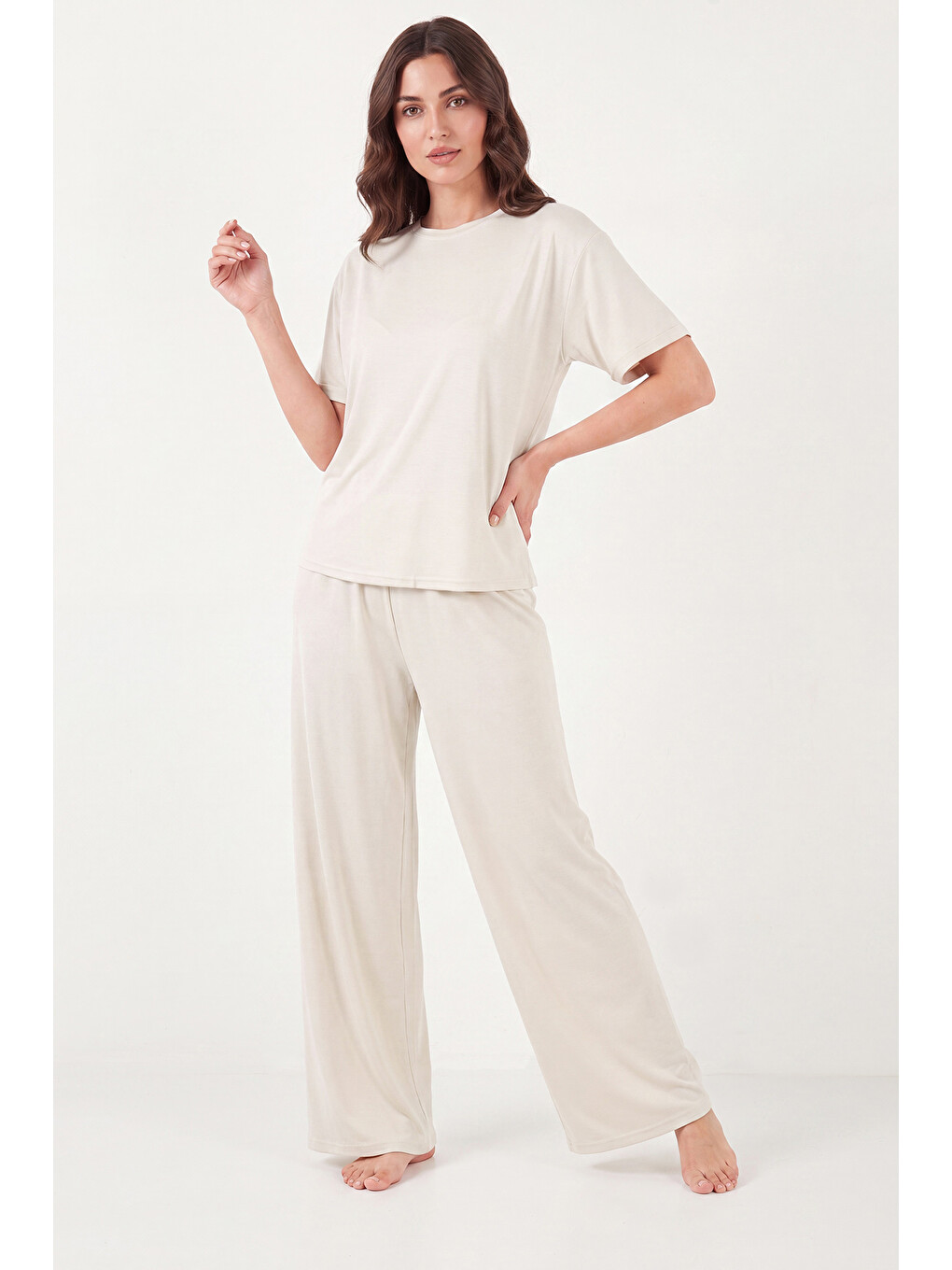 Ekru Yumuşak Dokulu Bisiklet Yaka Lastikli Bel Kısa Kollu Kadın Pijama Takımı 65720102-2