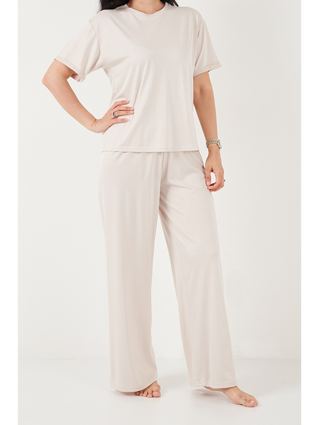 Ekru Yumuşak Dokulu Bisiklet Yaka Lastikli Bel Kısa Kollu Kadın Pijama Takımı 65720102-5