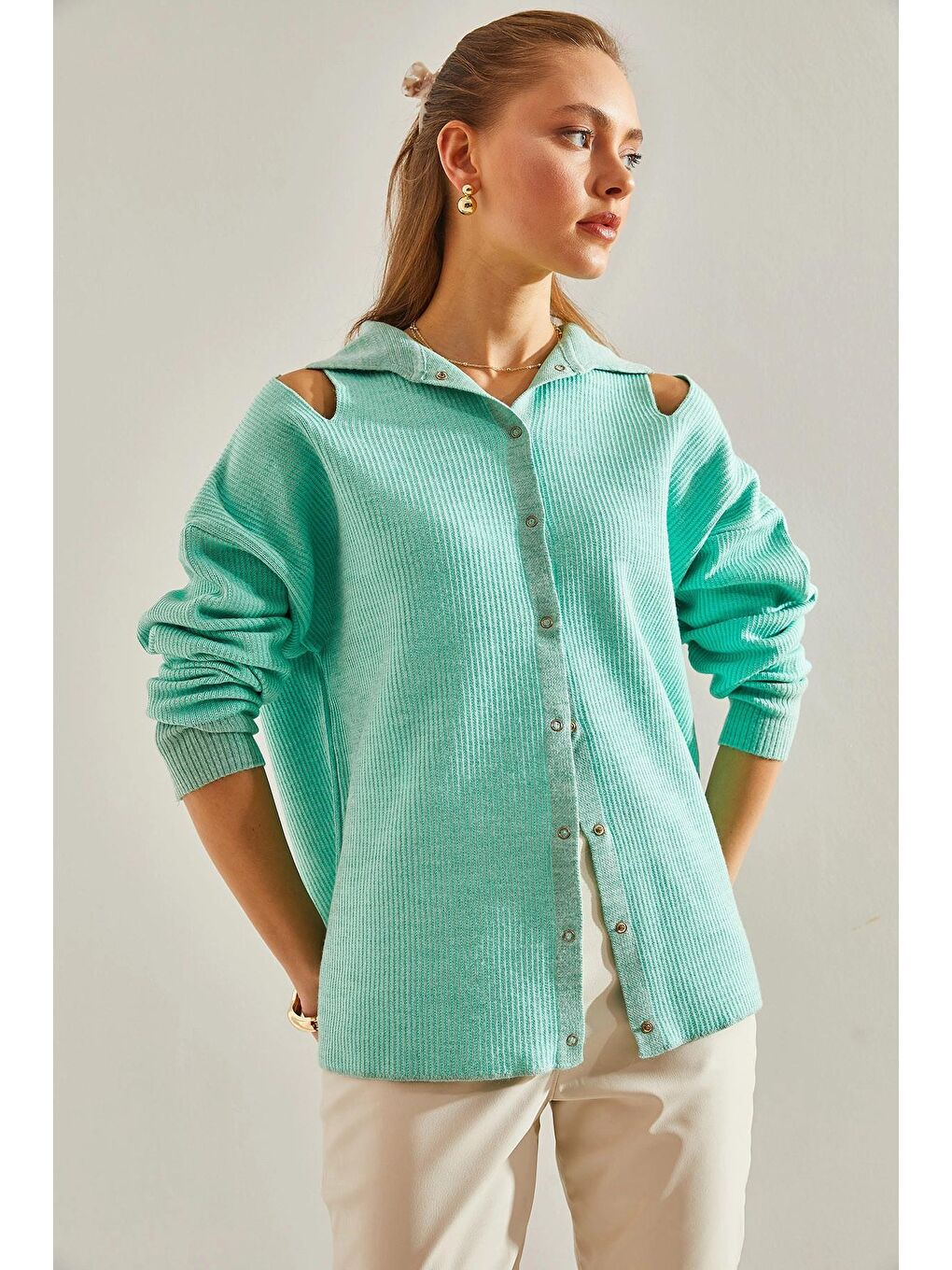 Turkuaz Kadın Omuz Dekolteli Yakalı Triko Hırka-1