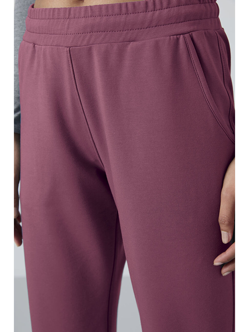 Kırmızı Soft Vişne Yüksek Bel Cepli Rahat Form Klasik Paça Kadın Eşofman Alt - 94584-2