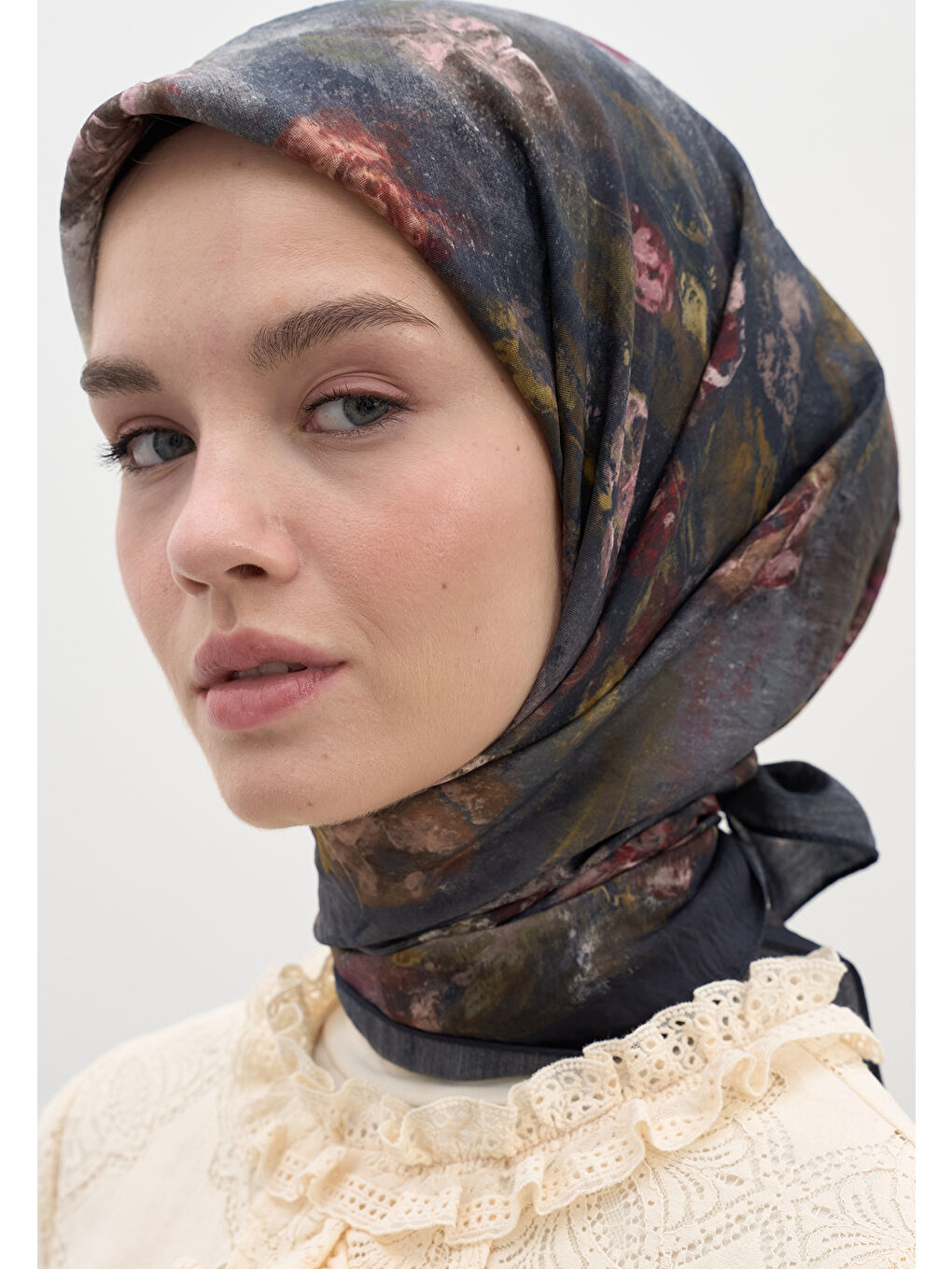 Evelyne Desen Pamuklu Viskon Eşarp Lacivert-3