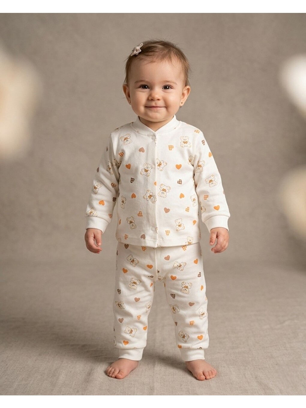 Ekru Kız Bebek Kalp Ve Ayıcık Baskılı Çıtçıtlı Mevsimlik %100 Pamuk Gecelik Alt Üst Pijama Takımı
