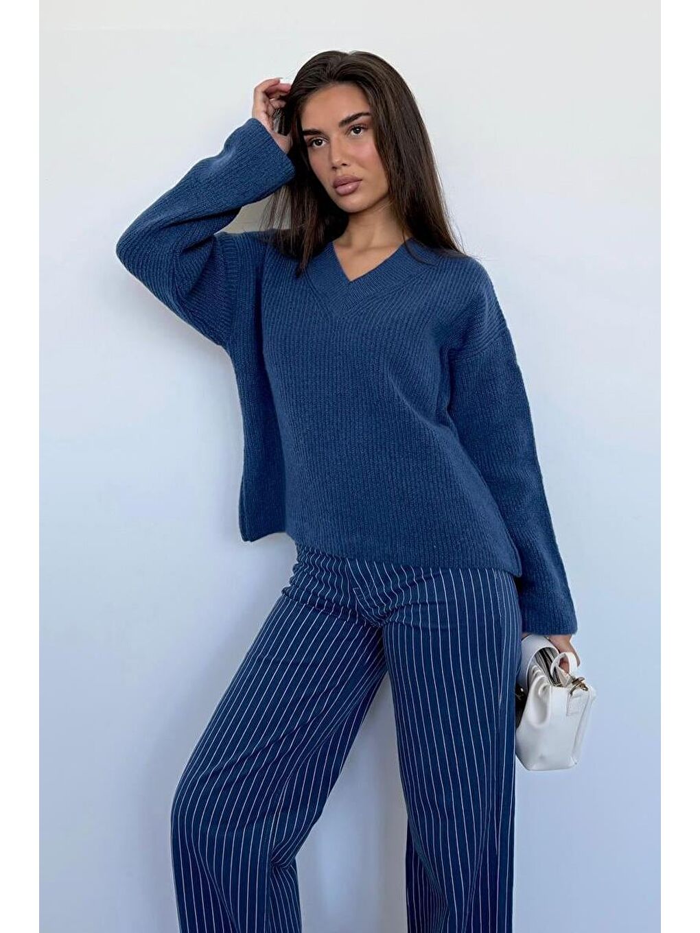 İndigo V Yaka Triko Kadın Kazak Mg2501-1