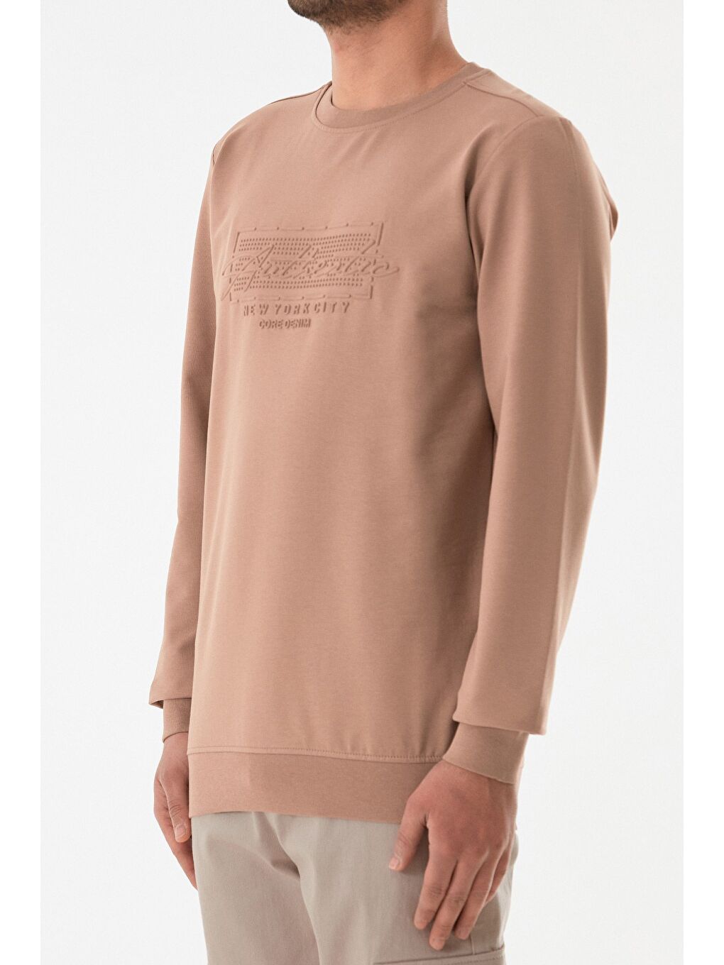 Kahverengi Kabartma Desenli Bisiklet Yaka Sweatshirt-4