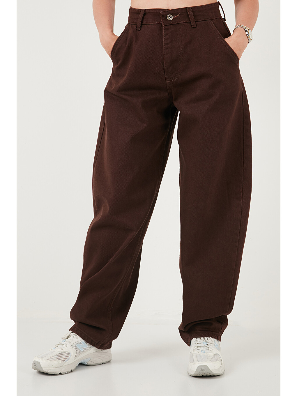 Kahverengi Pamuklu Yüksek Bel Daralan Paça Baggy Jean Pantolon 66930083-4