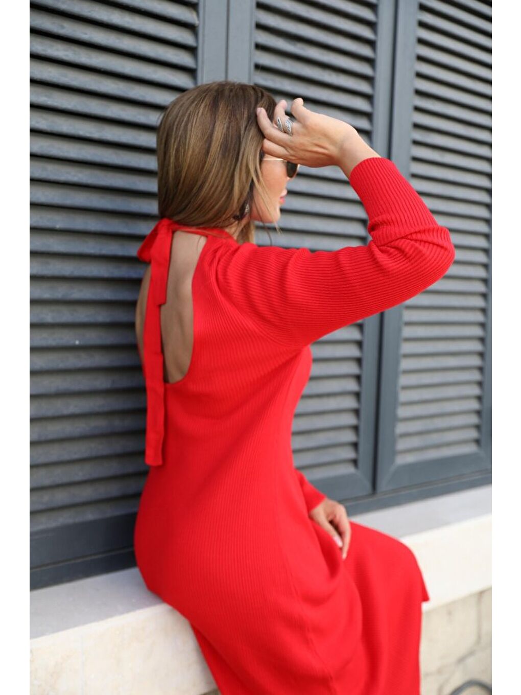 Kırmızı Kadın Uzun Kollu Yarı Balıkçı Yaka Arkadan Pencere Detaylı Bağcıklı Midi Triko Elbise-2