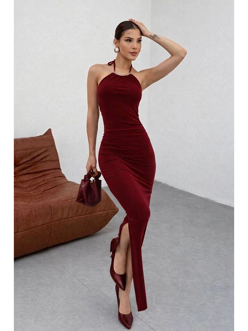 Kadın Bordo Aksesuarlı Lastikli Uzun Elbise 13956-1
