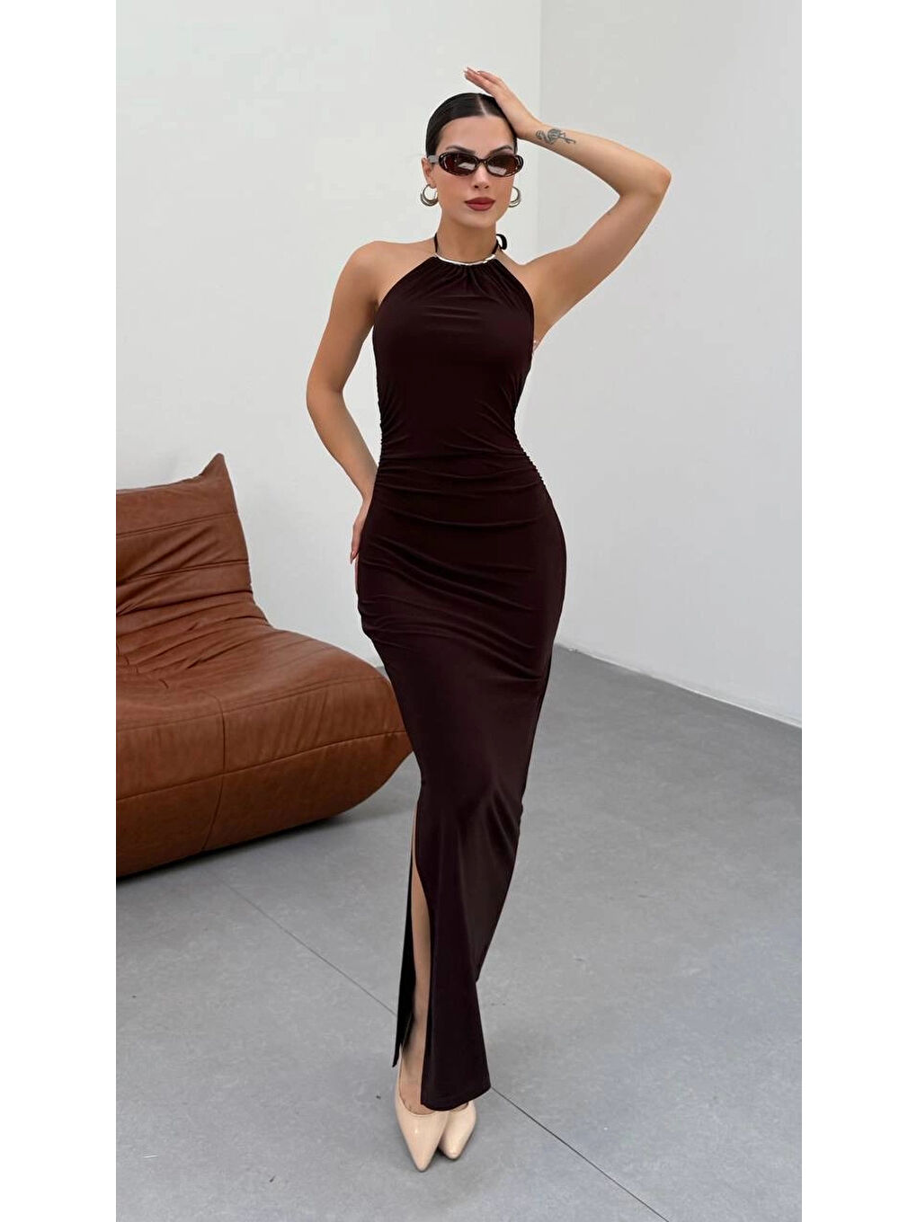 Kahverengi Kadın Kahve Aksesuarlı Lastikli Uzun Elbise 13956