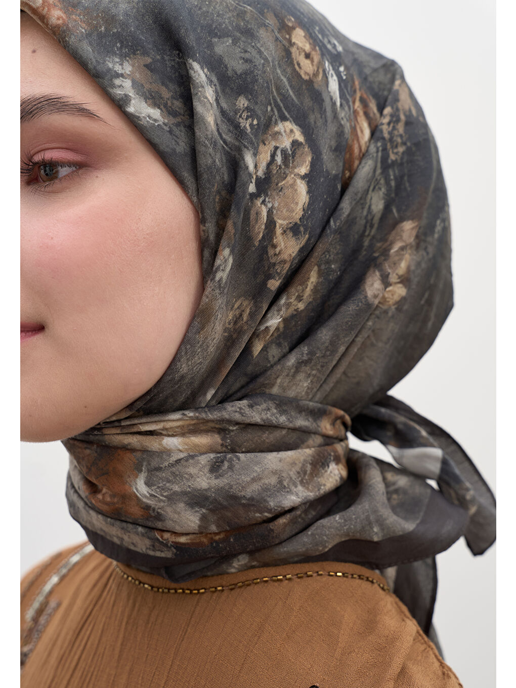 Bej Evelyne Desen Pamuklu Viskon Eşarp Vizon-3