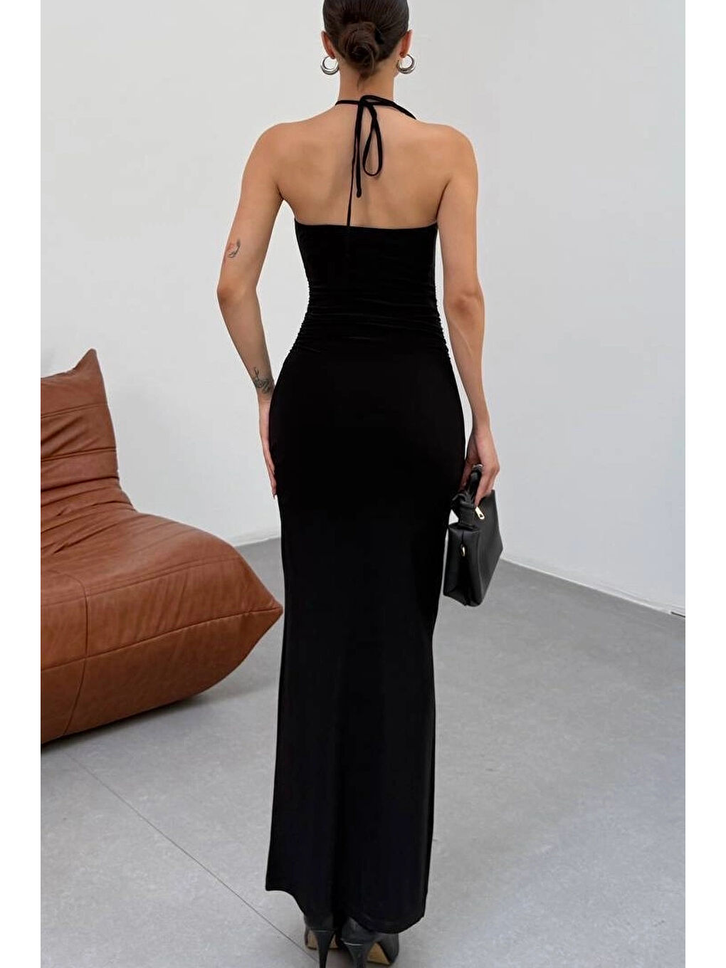 Kadın Siyah Aksesuarlı Lastikli Uzun Elbise 13956-1