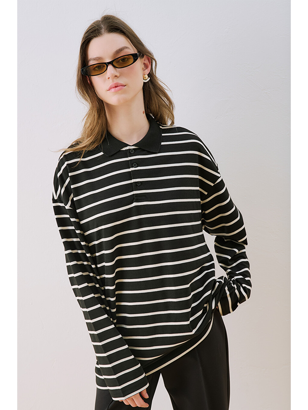 Çizgili Polo Yakalı Sweatshırt Siyah-3