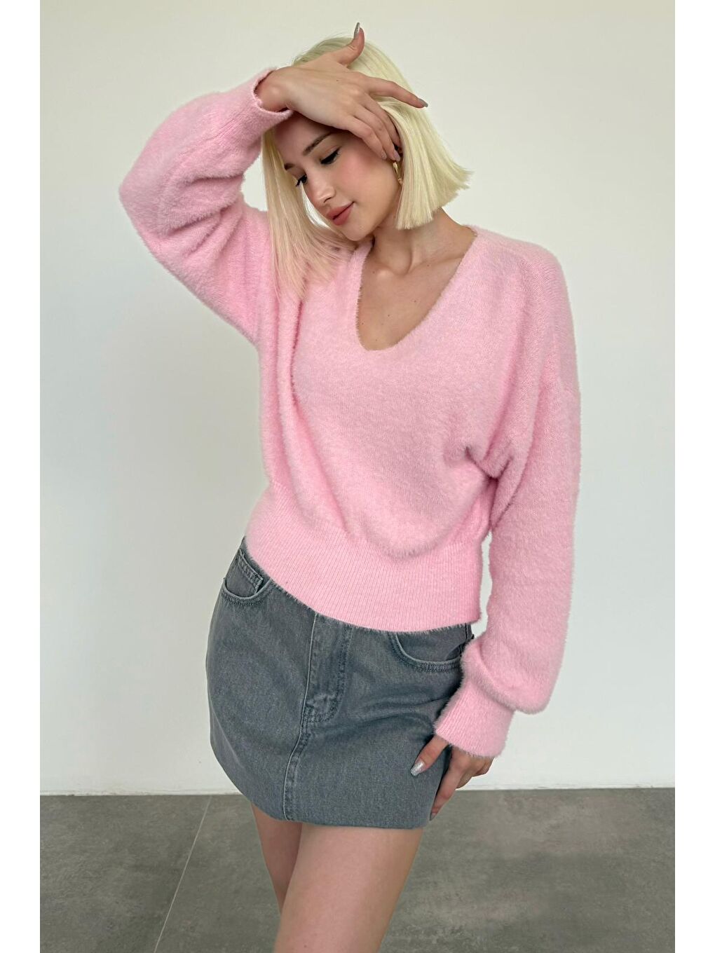 Pembe V Yaka Yumuşak Dokulu Kadın Kazak Mg2499