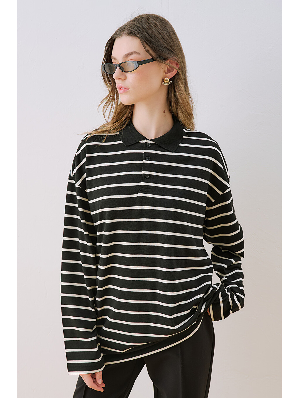 Çizgili Polo Yakalı Sweatshırt Siyah-4