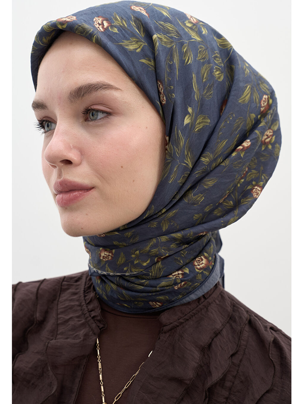 Leana Desen Pamuklu Viskon Eşarp Lacivert-1