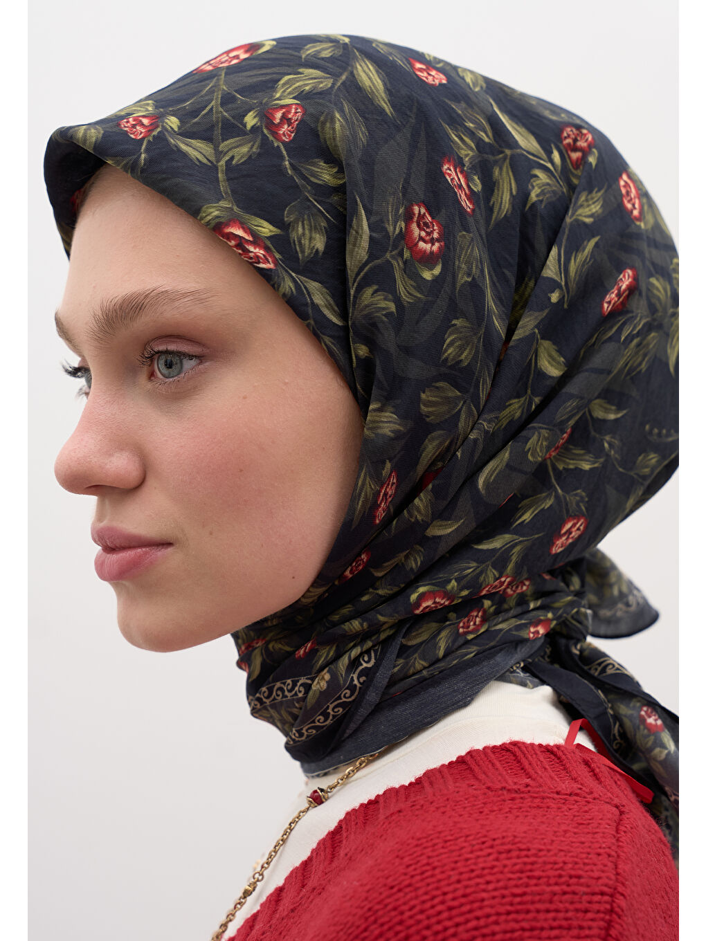 Leana Desen Pamuklu Viskon Eşarp Siyah-3