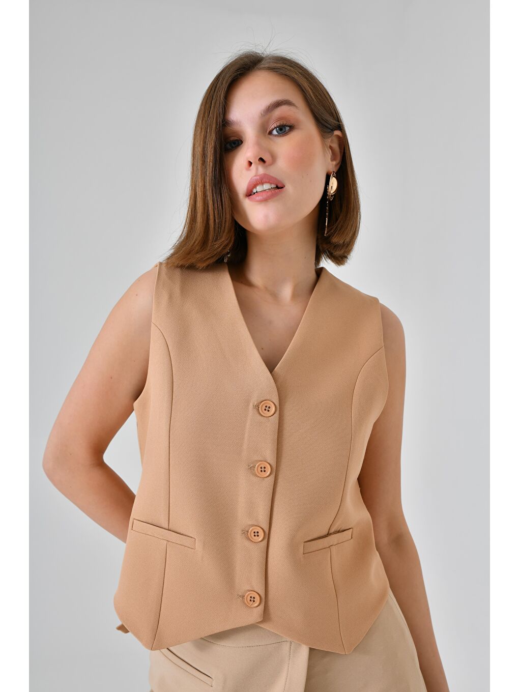 Bej Vizon Bağlamalı V Yaka Yelek