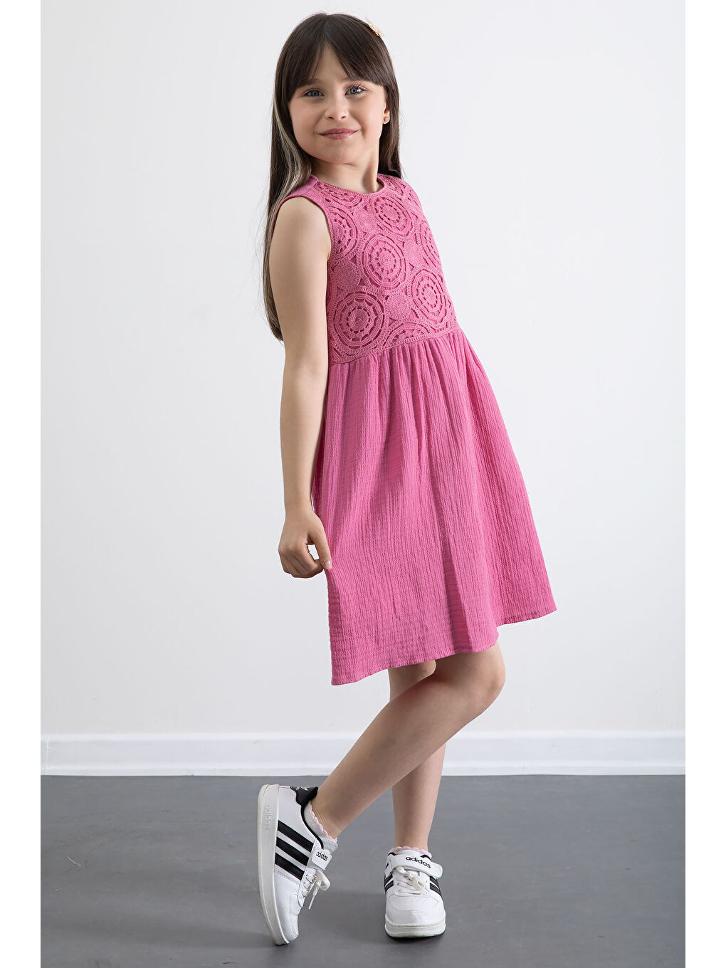 Fuşya Dantel İşlemeli Müslin Kız Çocuk Elbise 20777-1