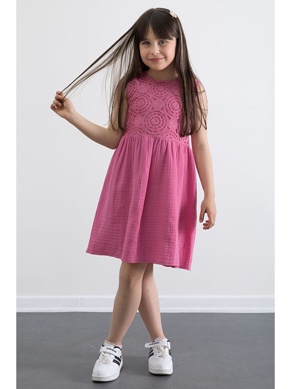 Fuşya Dantel İşlemeli Müslin Kız Çocuk Elbise 20777-3