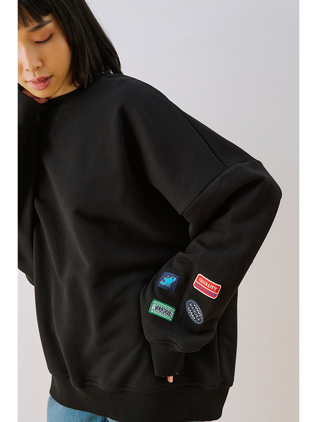 Oversıze Etiketli Sweatshırt Siyah-2