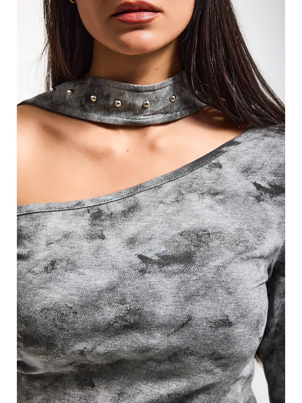 Kadın Gri w5 Asimetrik Kesim Özel Kumaş Tasarım Crop Top-3