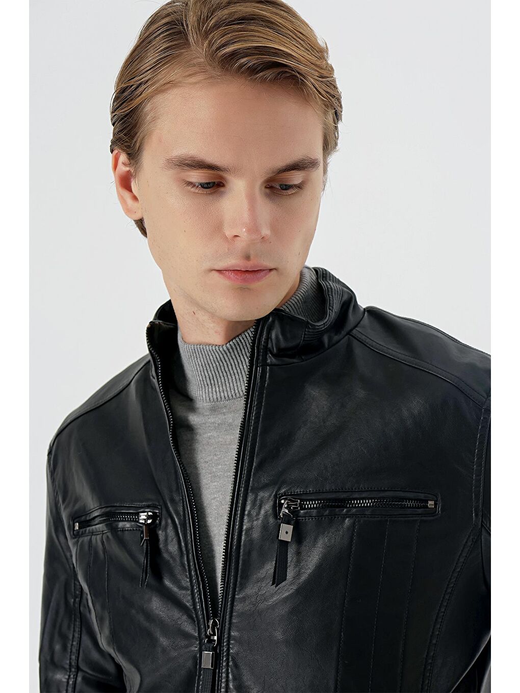 Siyah Dik Yaka Astarlı Slim Fit Dar Kesim Casual Deri Mont 1038235151-4