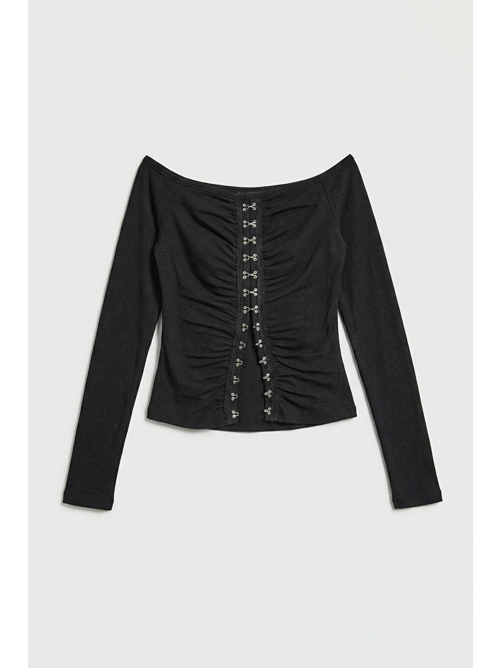 Kadın Siyah w5 Agraf Detaylı Omzu Açık Özel Tasarım Crop Top-2