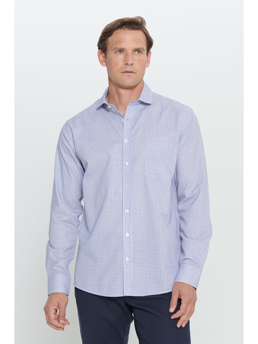 Erkek Beyaz-Mavi Regular Fit Normal Kesim %100 Pamuk Klasik Yaka Kareli Cepli Gömlek-2